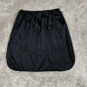 Black Vanity Fair Half Slip Skirt Size M Scallop Style 11-717 Nylon USA Intimate